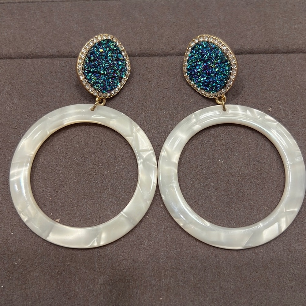 BaubleBar round weightless earrings